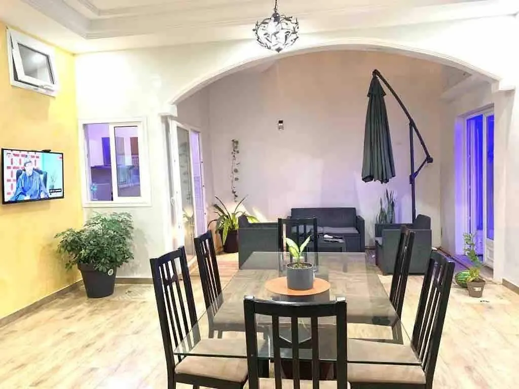 Belle Villa Confortable Avec Gardien Dakar