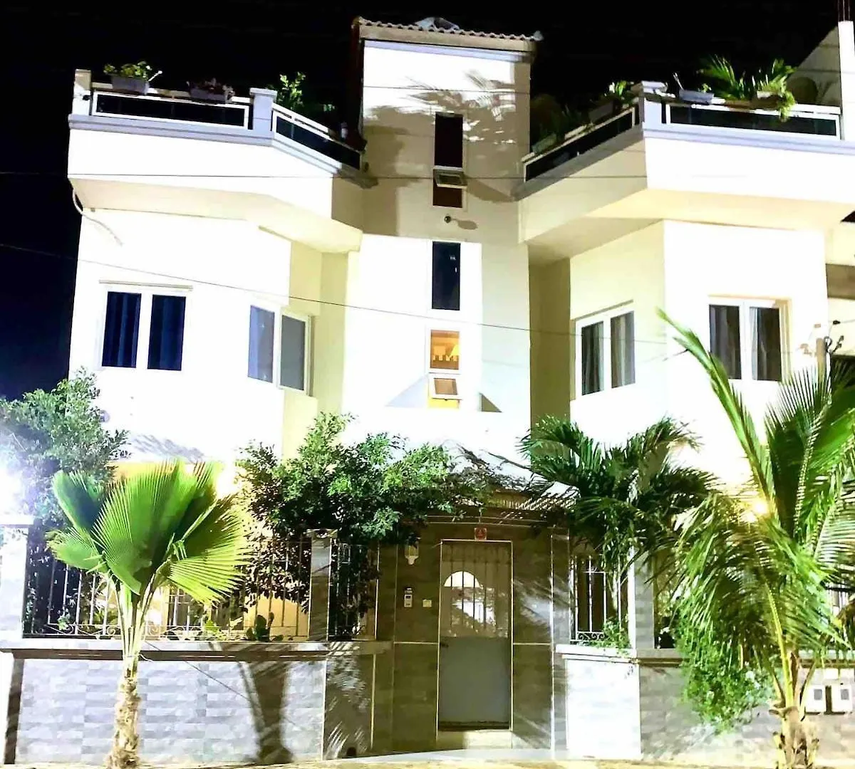 Belle Villa Confortable Avec Gardien Dakar 0*,