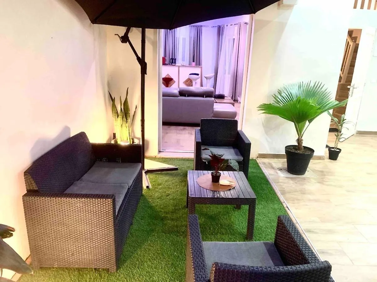 Belle Villa Confortable Avec Gardien Dakar